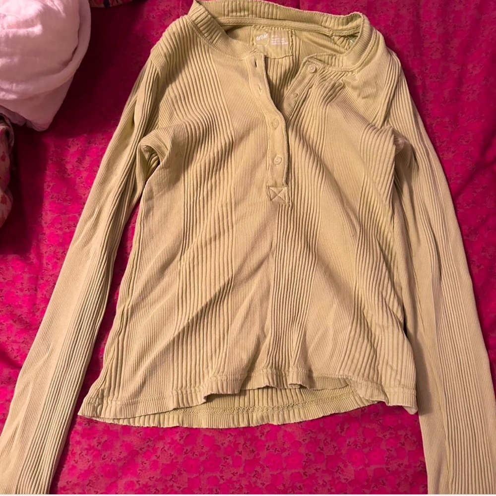 aerie top